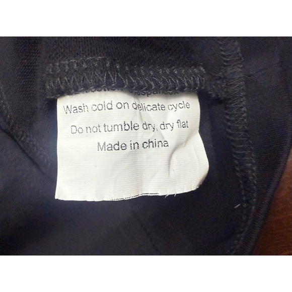 Aleeza Paris Naomi Black Stretchy Cropped Jacket - Sz Small $108 - Picture 8 of 8